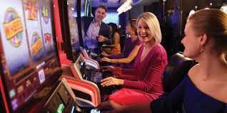 p77 slot featured game showcase